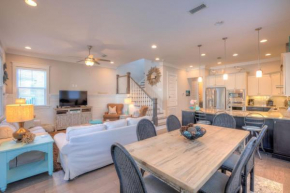 Three Times The Fun by AvantStay Blue Mountain Pool Pet-Friendly